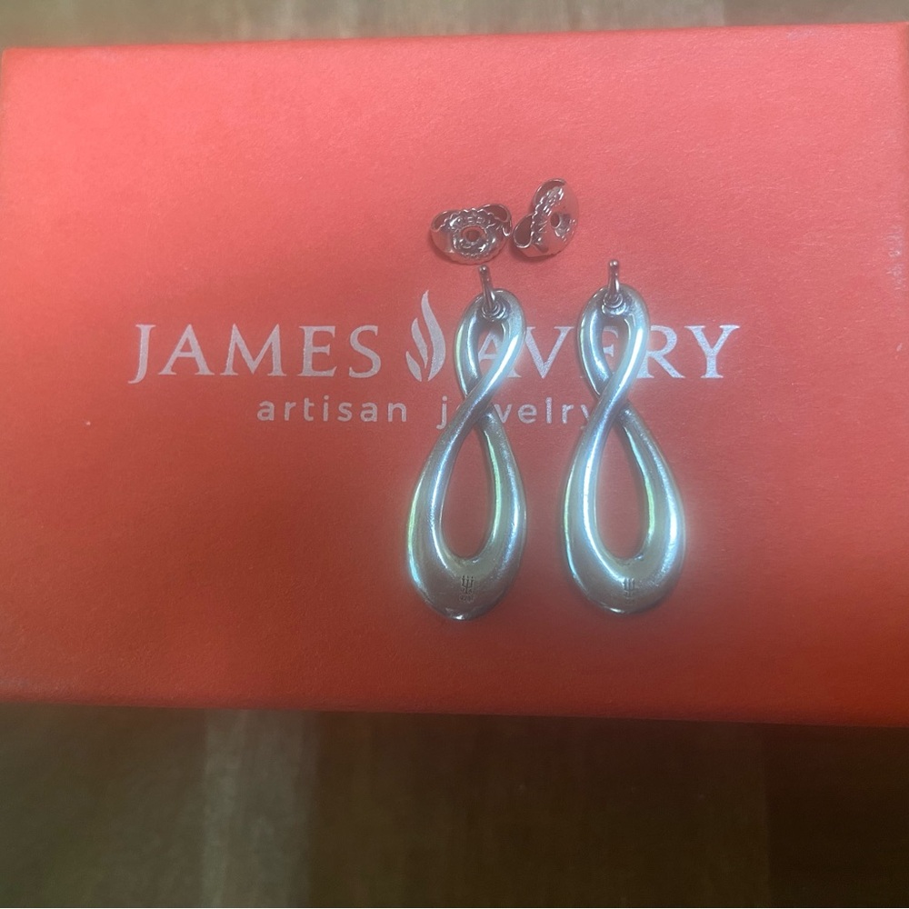 RETIRED James Avery Infinity Earrings .925 - Picture 7 of 7